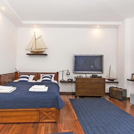 Pirat Rentyear Apartments กดัญสก์ ภายนอก รูปภาพ